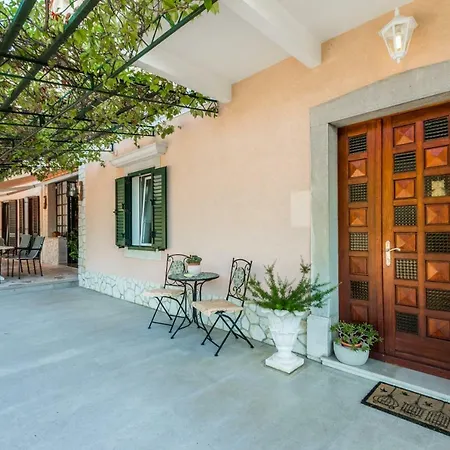 Vanda & Frane Πανσιόν Mošćenička Draga